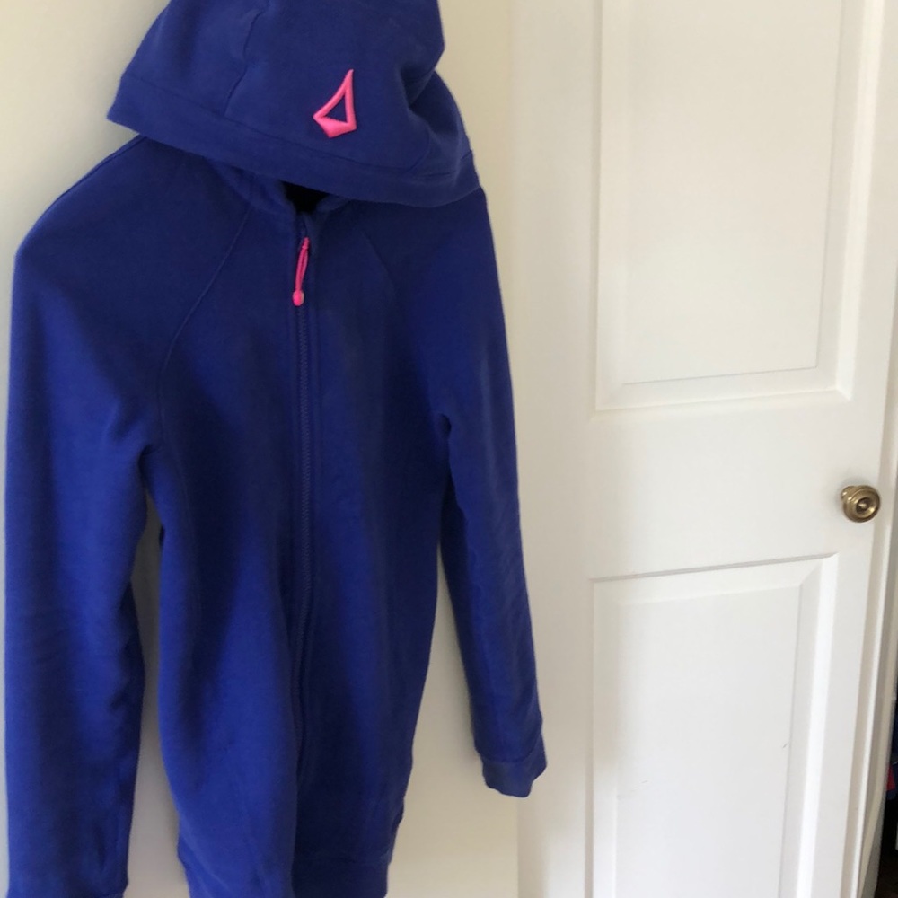 Ivivva blue sweatshirt